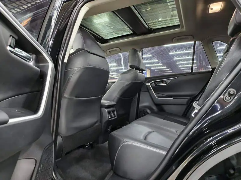 RAV4 Rongfang 2023 2.0L CVT 2WD Fashion Plus Edition — 9