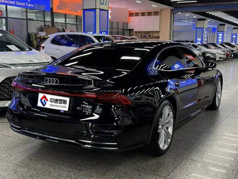 Audi A7L 2024 45 TFSI quattro Luxury Edition — 5