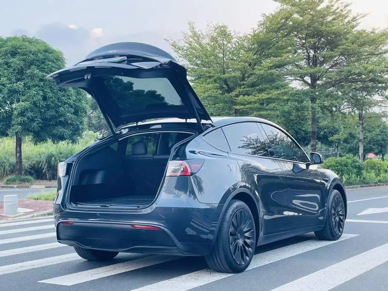 Model Y 2024 rear-wheel drive version — 7