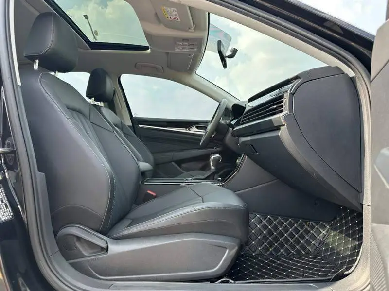 Passat 2023 280TSI Business Edition — 16