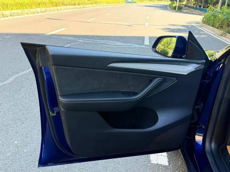 Model Y 2022 Performance All-Wheel Drive — 6