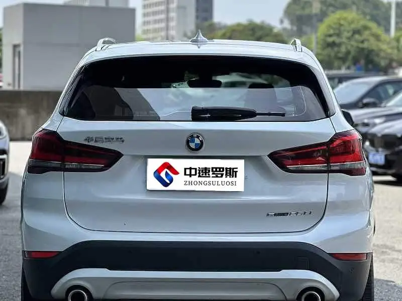 BMW X1 2022 sDrive25Li Leading Edition — 7