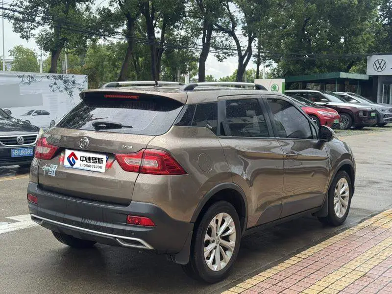 Zhonghua V3 2017 1.5L Automatic Intelligent Model — 6
