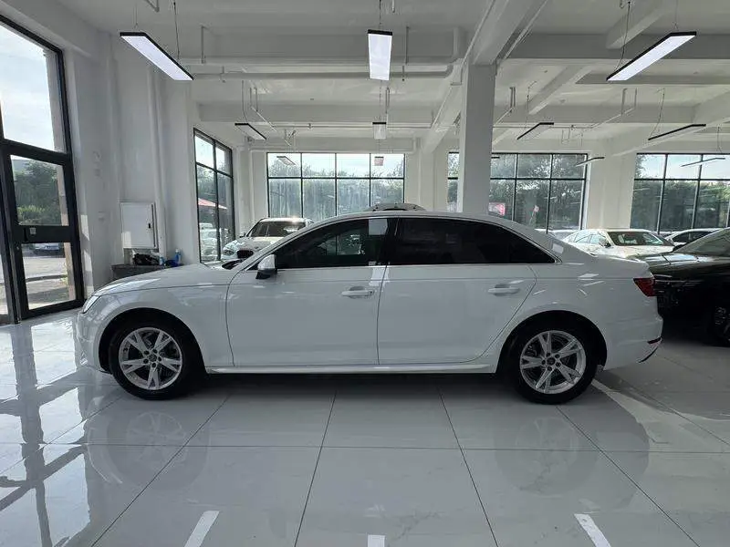 Audi A4L 2017 Plus 40 TFSI Progressive — 4
