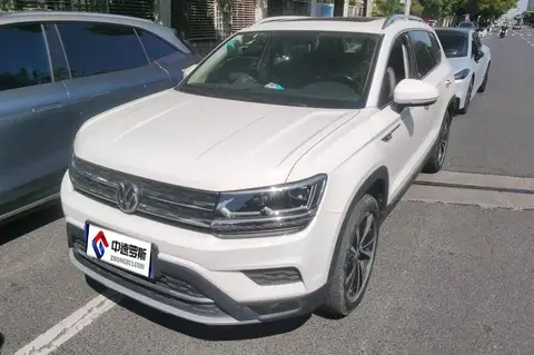 Tharu 2019 330TSI 4WD Flagship Edition National VI