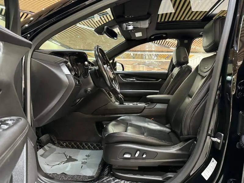 Cadillac XT6 2021 28T six-seat four-wheel drive luxury model — 10