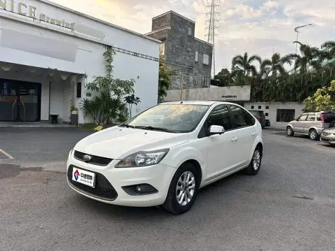 Fox 2013 Hatchback Classic 1.8L Automatic Basic Model