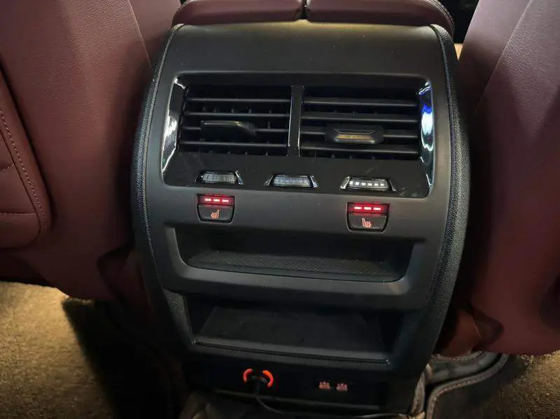 BMW X5 2023 xDrive 30Li M Sport Package — 7