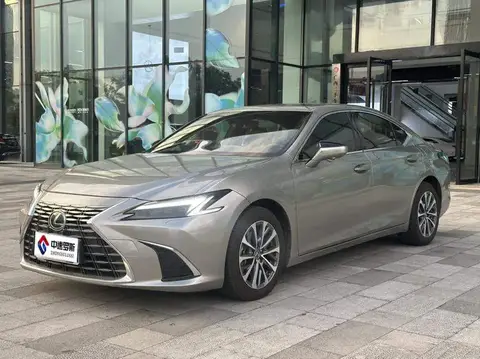 Lexus ES 2025 300h Premium Edition