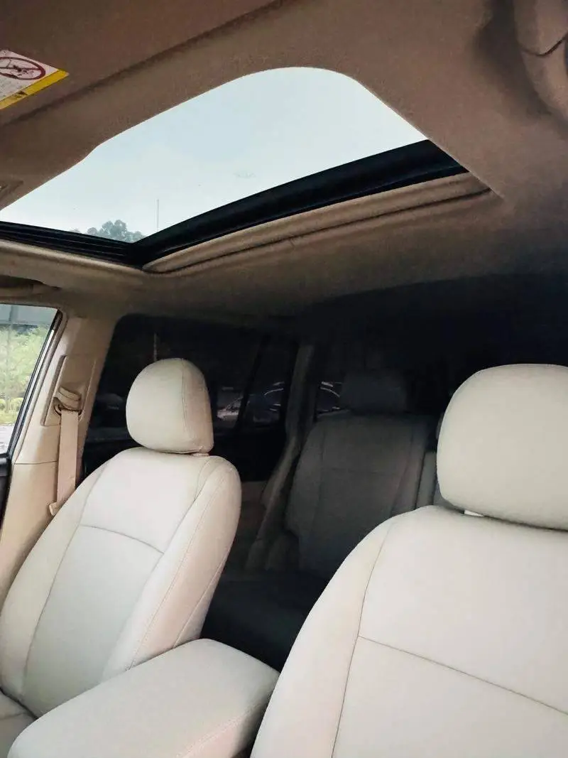 Highlander 2009 2.7L 2WD 7-seat luxury version — 12