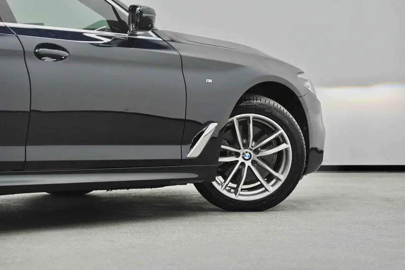 BMW 5 Series 2020 525Li M Sport Package — 8