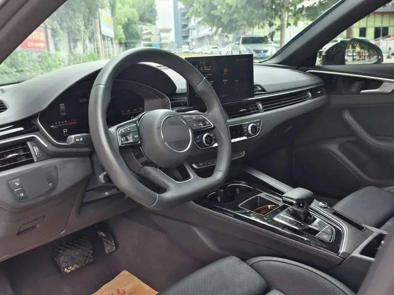 Audi A4L 2023 40 TFSI Luxury Dynamic Edition — 9