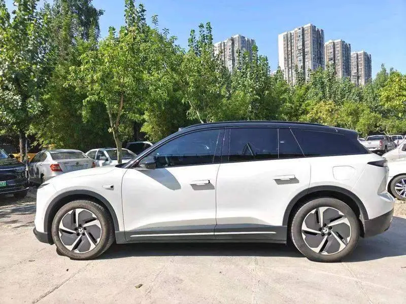 NIO ES6 2024 75kWh — 4