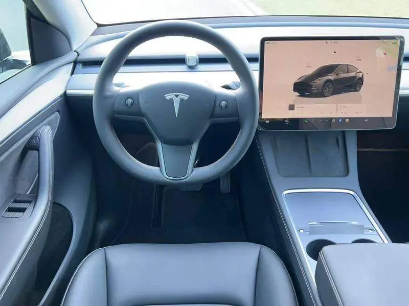 Model Y 2023 rear-wheel drive version — 18