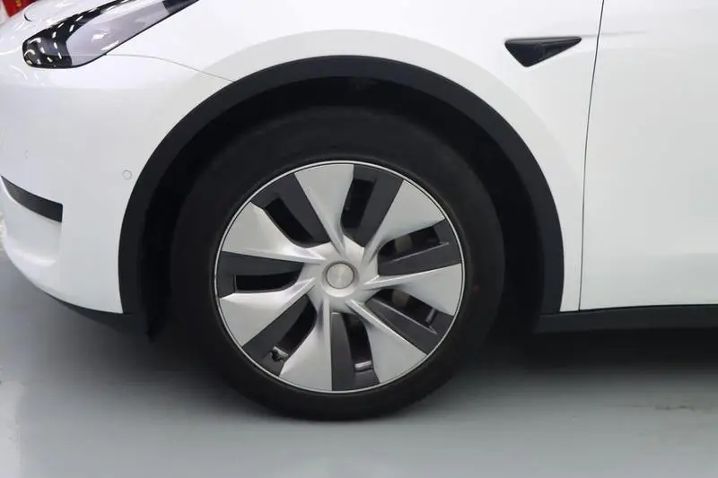 Model Y 2022 facelifted rear-wheel drive version — 8