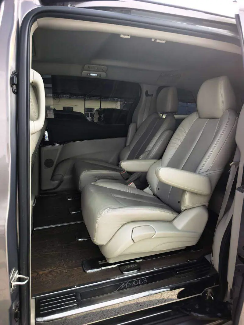 Buick GL8 2017 25S Premium National V — 9