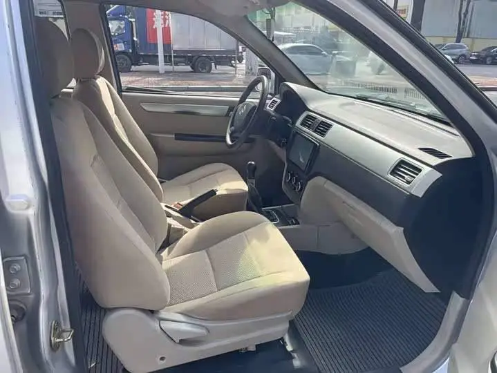 Changan Shenqi F30 2016 1.5L luxury short-axle DAM15L — 4