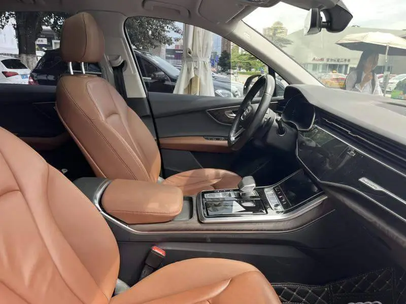 Audi Q7 2020 55 TFSI quattro S line sports model — 13