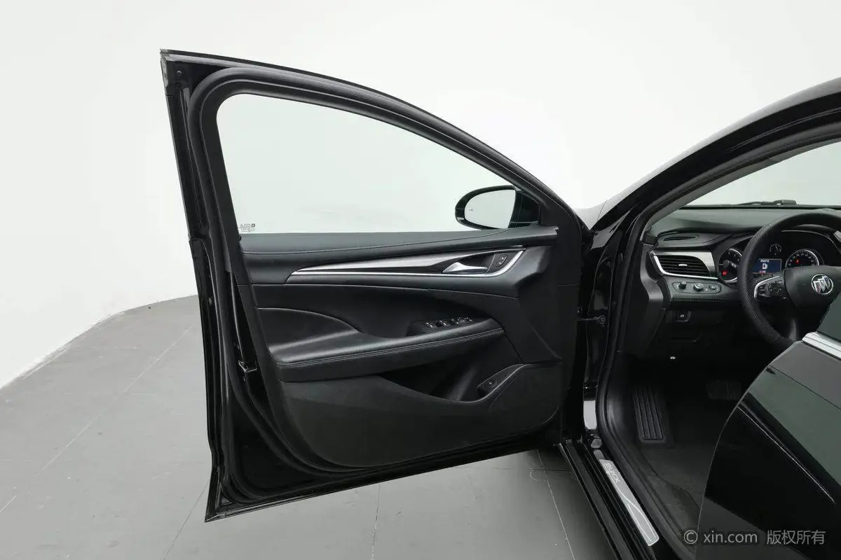 LaCrosse 2021 652T Luxury — 11