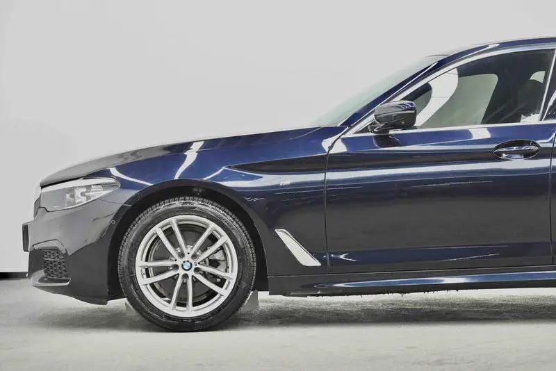 BMW 5 Series 2020 525Li M Sport Package — 13