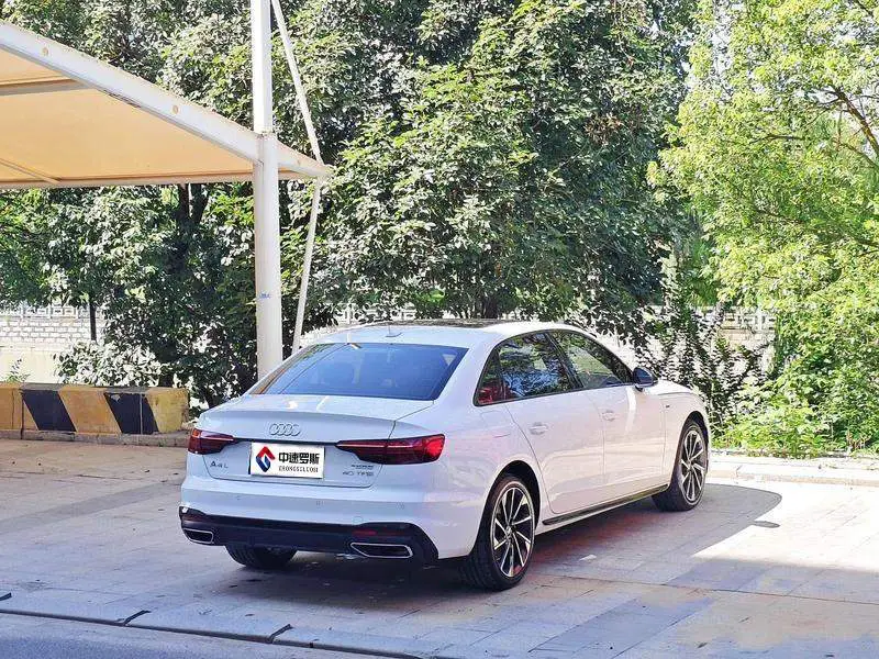Audi A4L 2023 40 TFSI Luxury Dynamic Edition — 4