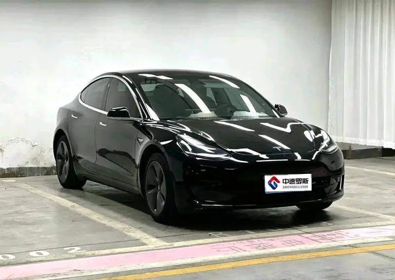 Model 3 2019 Standard Range RWD Upgraded Edition — 3