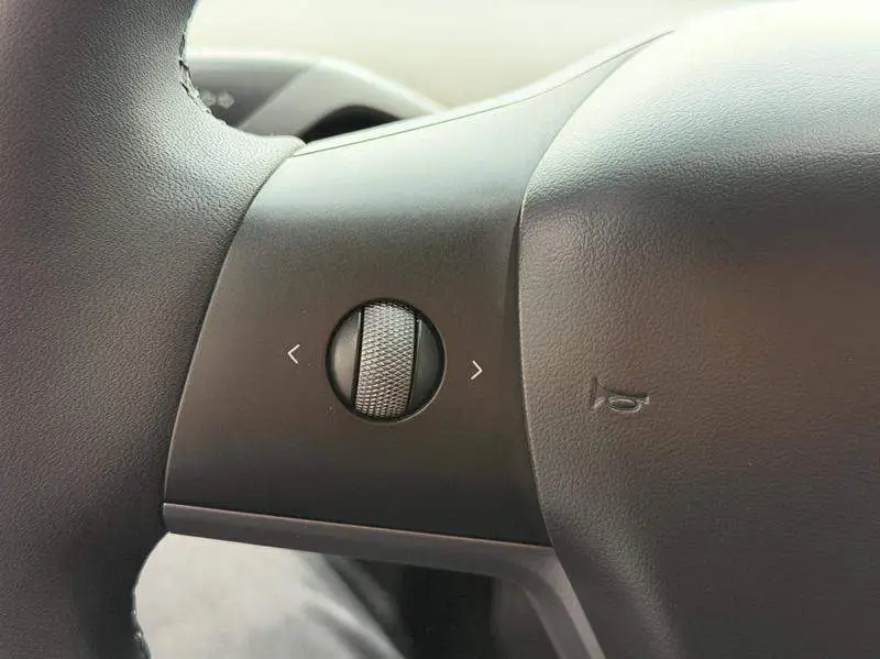 Model Y 2022 facelifted rear-wheel drive version — 11