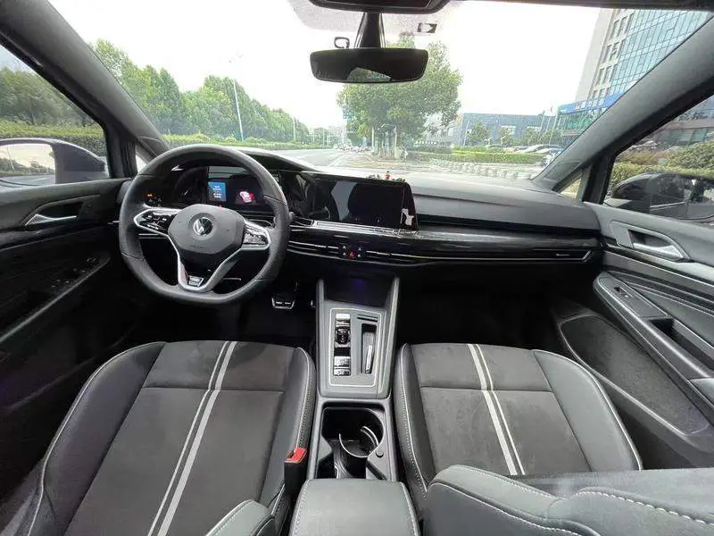 Golf 2023 280TSI DSG R-Line Lite — 8
