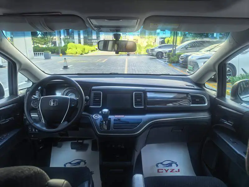 Elysion 2016 2.4L Comfort Edition — 12