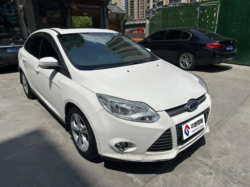 Fox 2012 Sedan 1.6L Automatic Comfort — 3