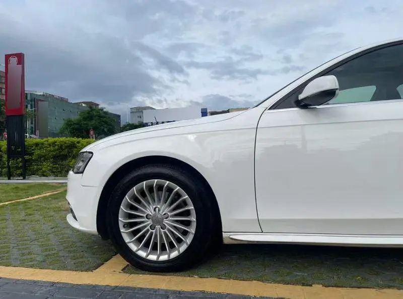 Audi A4L 2015 35 TFSI Automatic Comfort — 9