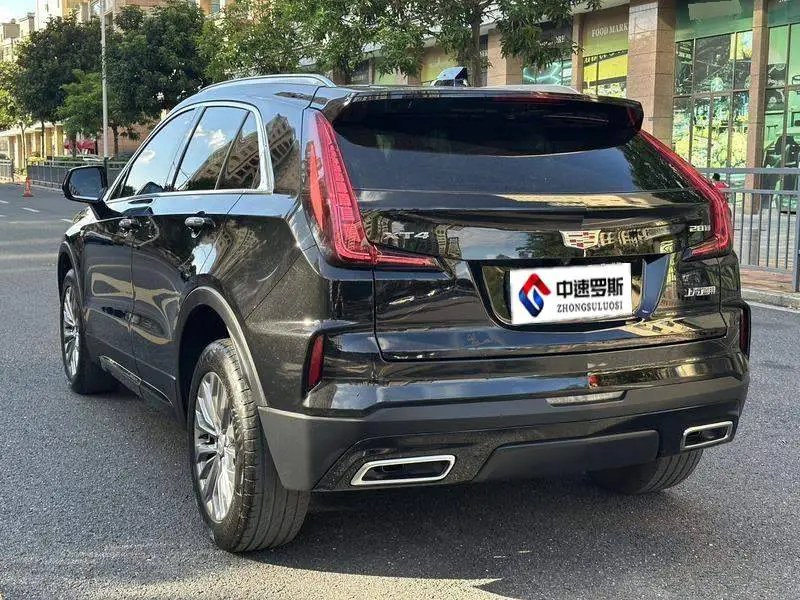 Cadillac XT4 2024 28T 2WD Luxury Model — 5