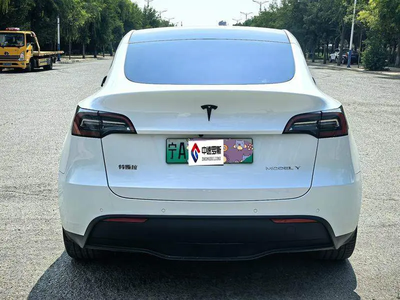 Model Y 2022 facelifted rear-wheel drive version — 5
