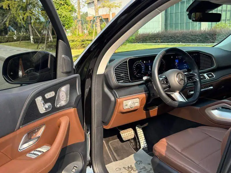 Mercedes-Benz GLS 2025 GLS 450 4MATIC Fashion Edition — 8