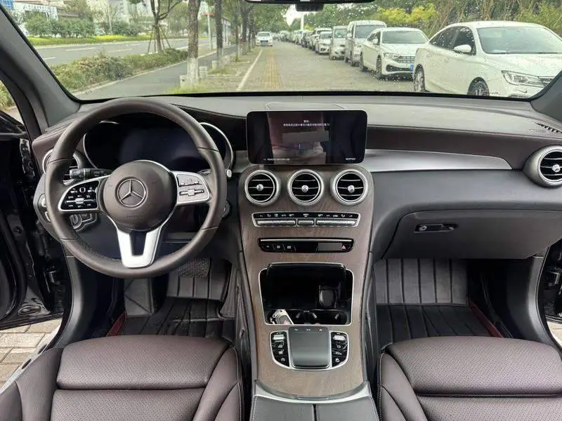 Mercedes-Benz GLC 2022 GLC 300 L 4MATIC Dynamic Collector's Edition — 7