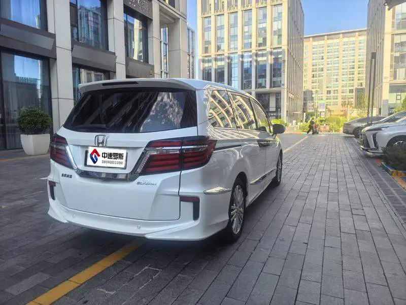 Elysion 2016 2.4L Comfort Edition — 7