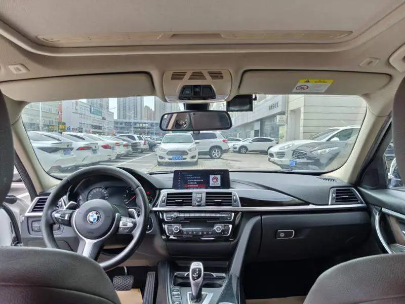 BMW 3 Series 2018 320Li Leading M Sport Package — 7