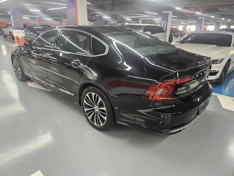 Volvo S90 2022 B5 Smart Luxury Edition — 5