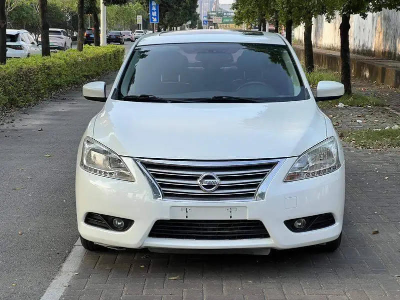 Sylphy 2014 1.6XV CVT Premium Edition — 2