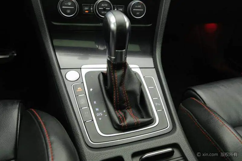 Golf GTI 2016 2.0TSI GTI — 16