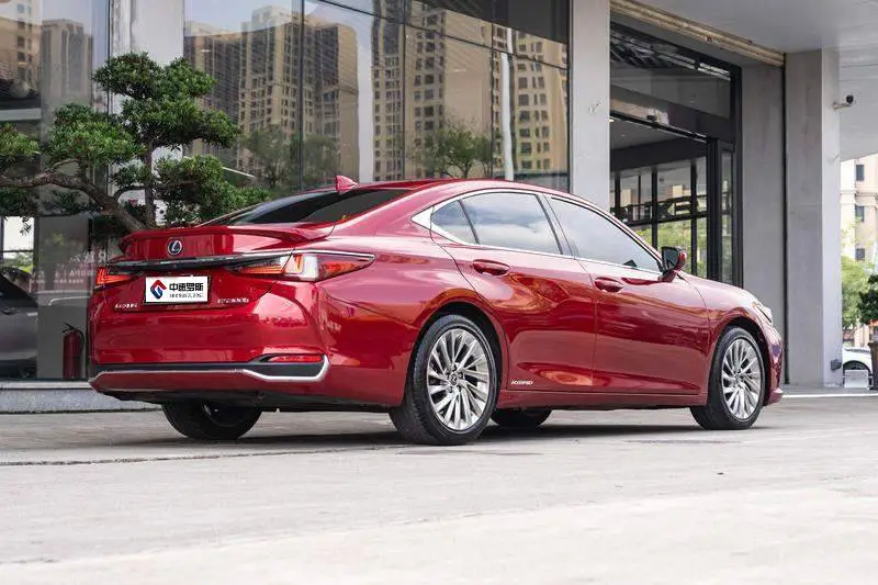 Lexus ES 2018 300h Executive Edition National V — 5
