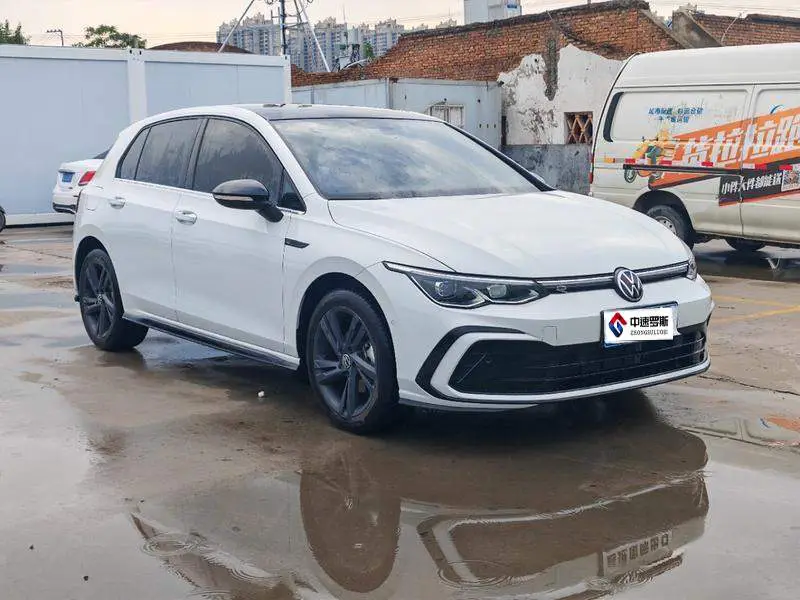 Golf 2023 280TSI DSG R-Line Lite — 3