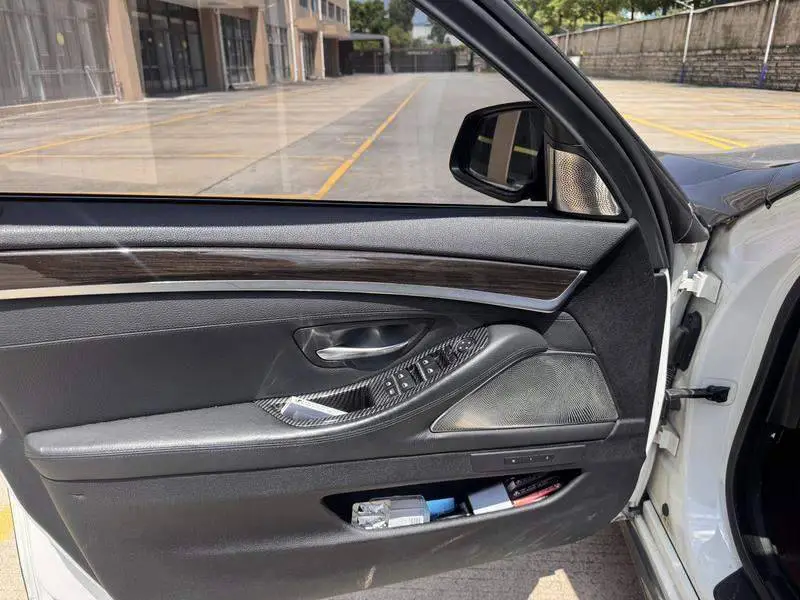 BMW 5 Series 2013 535Li Leading Edition — 8