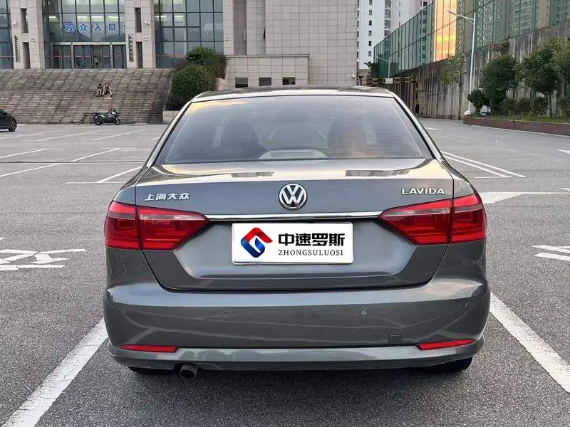 Lavida 2013 1.6L Automatic Luxury Edition — 5