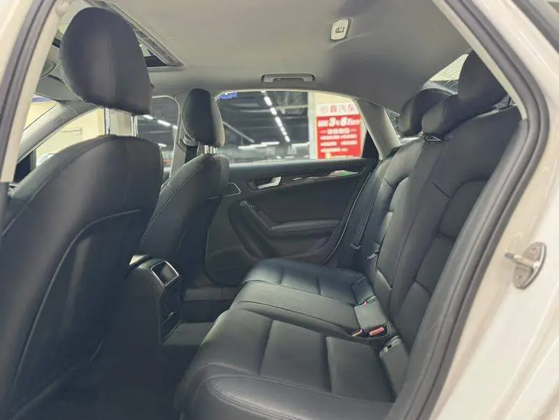 Audi A4L 2013 35 TFSI Automatic Standard Model — 9
