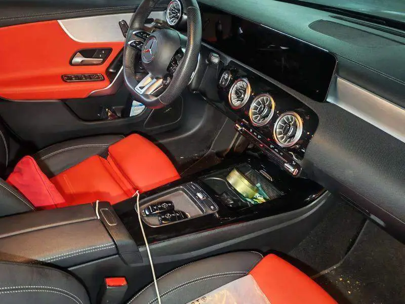 Mercedes-Benz A-Class AMG 2024 AMG A 35 L 4MATIC — 10