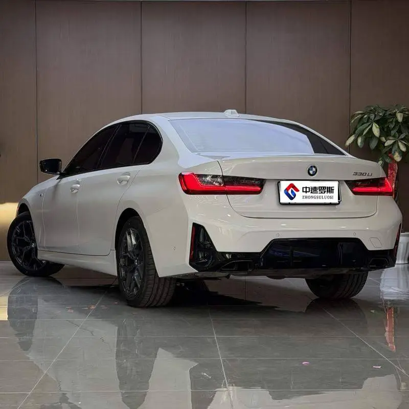 BMW 3 Series 2025 330Li M Sport Night Edition — 4