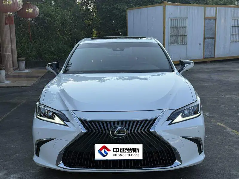 Lexus ES 2021 200 Excellence Edition — 2