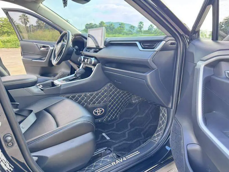 RAV4 Rongfang 2023 2.0L CVT 2WD Fashion Edition — 8