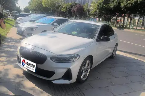 BMW 1 Series 2023 120i M Sport Night Edition